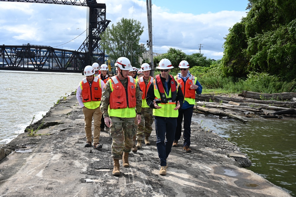 USACE Buffalo District Command Team Visits Cleveland West Pier