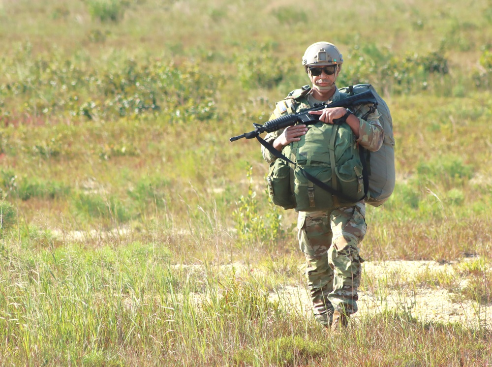 JB MDL- 404 Civil Affairs (Airborne) Conducts Airborne Operation