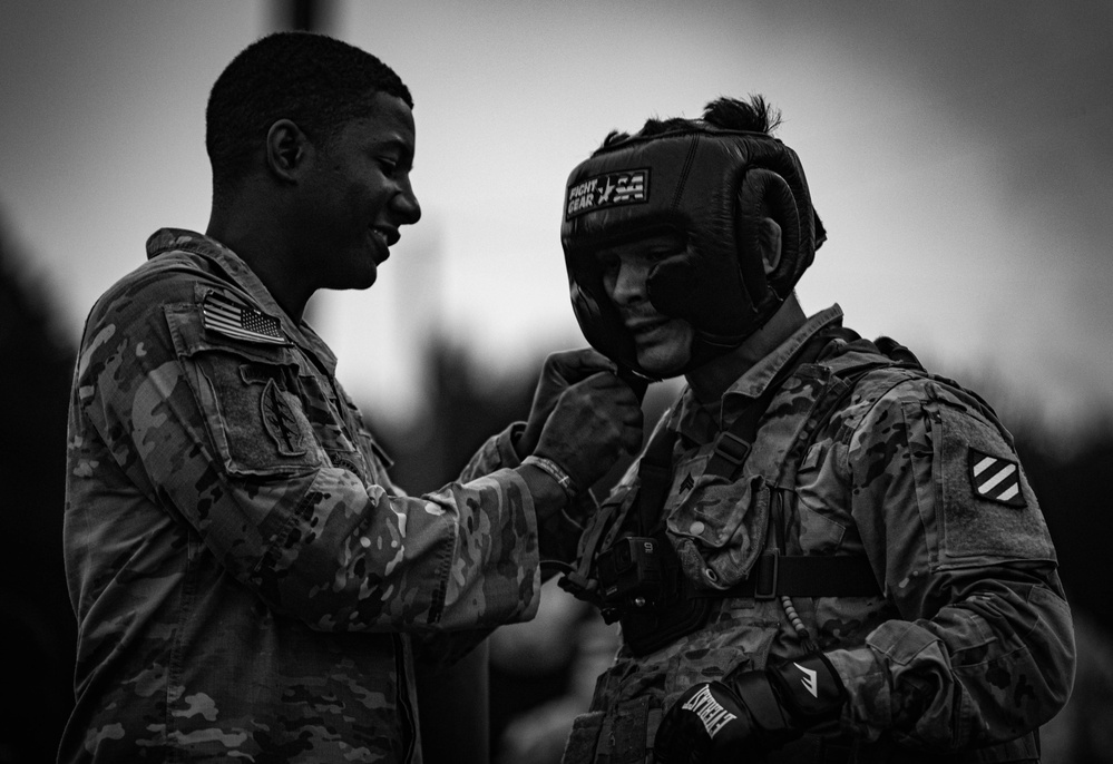 Winner Take All: 3rd Inf. Div. Wins Pugil Event at 11th Annual Com. Cam Competition