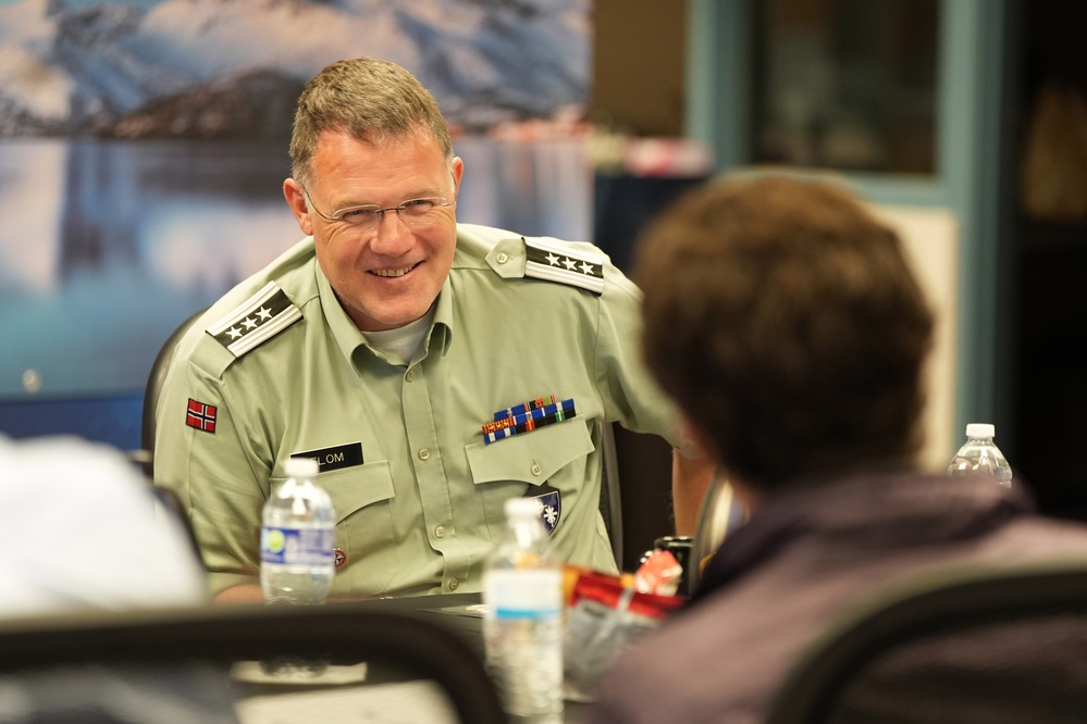 NATO Centre of Excellence Cold Weather Operations leaders visit TSC