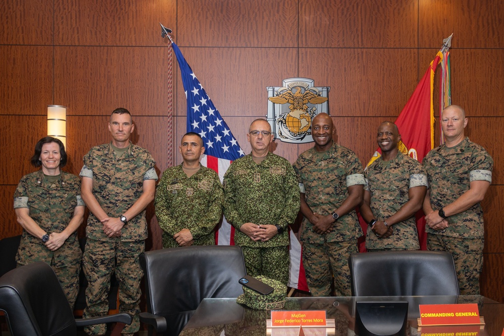 Commandant of the Colombian Marine Corps and Party Visit