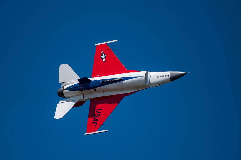 The U.S. Air Force F-16 Viper Demonstration Team performs at the Airshow Atlantic
