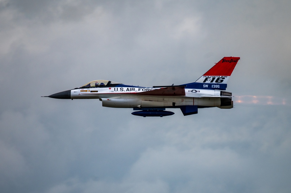 The U.S. Air Force F-16 Viper Demonstration Team performs at the Airshow Atlantic