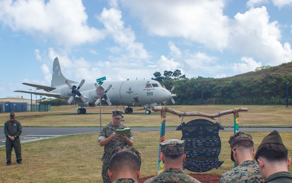 VMM-363 unveils memorial