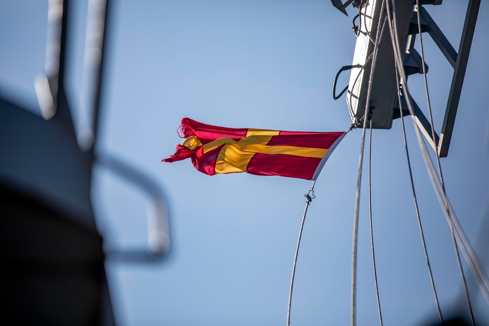 USS Ralph Johnson Conducts Replenishment at Sea