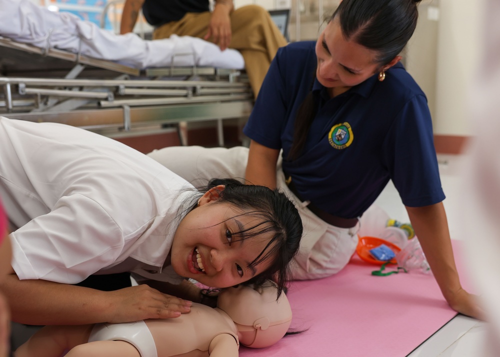 Pacific Partnership 2024-2 Medical Team Facilitates a Basic Live Support Course at DTT College