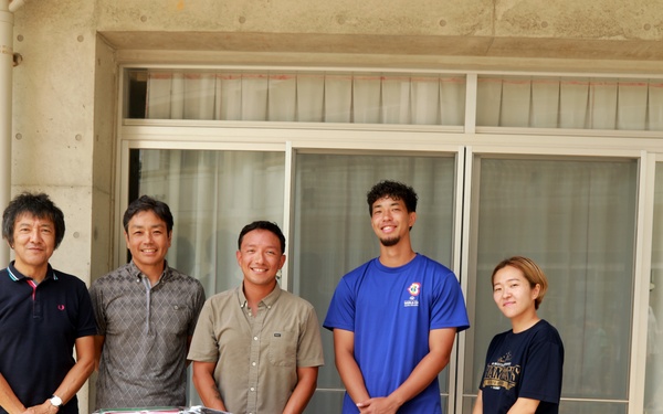 Marine ran 32 miles to raise $1000 for local community