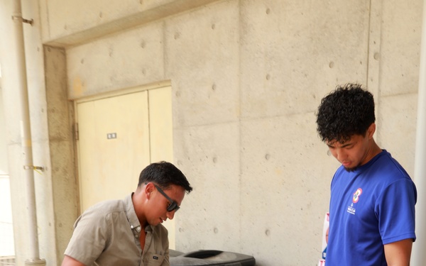 Marine ran 32 miles to raise $1000 for local community