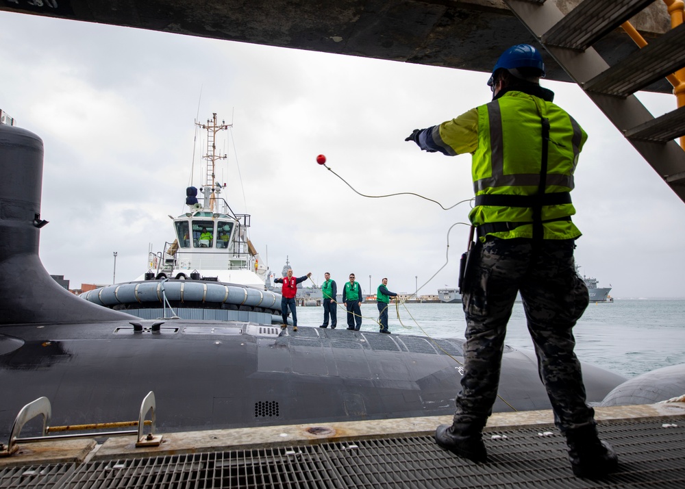 USS Hawaii Arrives at HMAS Stirling as Part of AUKUS Pillar 1