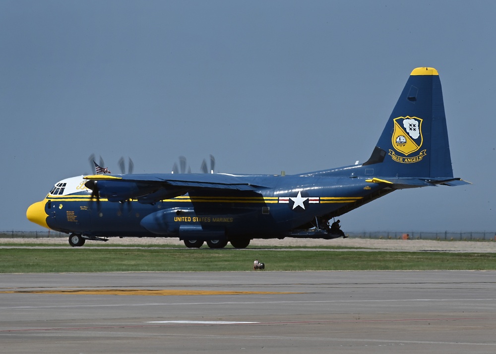 The U.S. Navy Flight Demonstration Team, the Blue Angels, perform in Wichita, Kansas at the Frontiers In Flight Air Show. (U.S. Navy photo by Chief Mass Communication Specialist Michael Russell/Released)