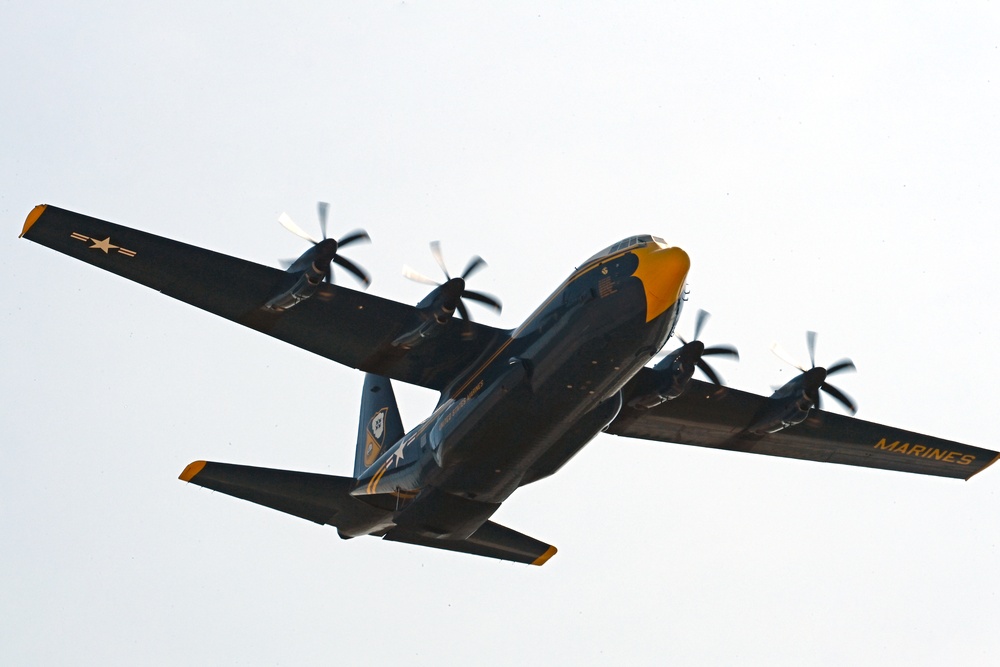 The U.S. Navy Flight Demonstration Team, the Blue Angels, perform in Wichita, Kansas at the Frontiers In Flight Air Show. (U.S. Navy photo by Chief Mass Communication Specialist Michael Russell/Released)