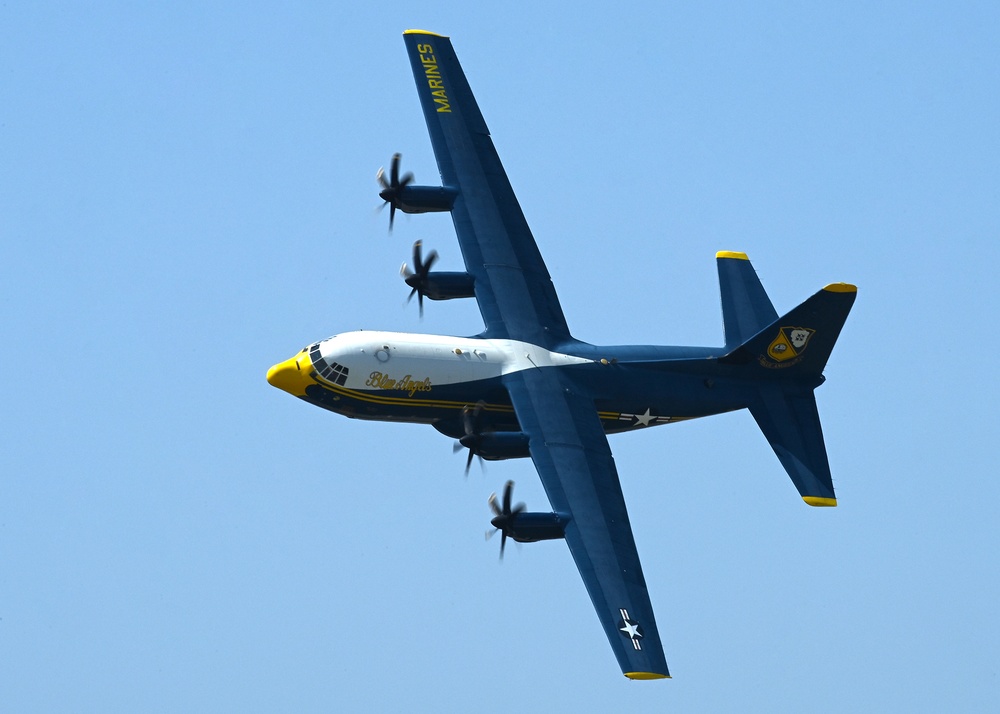 The U.S. Navy Flight Demonstration Team, the Blue Angels, perform in Wichita, Kansas at the Frontiers In Flight Air Show.