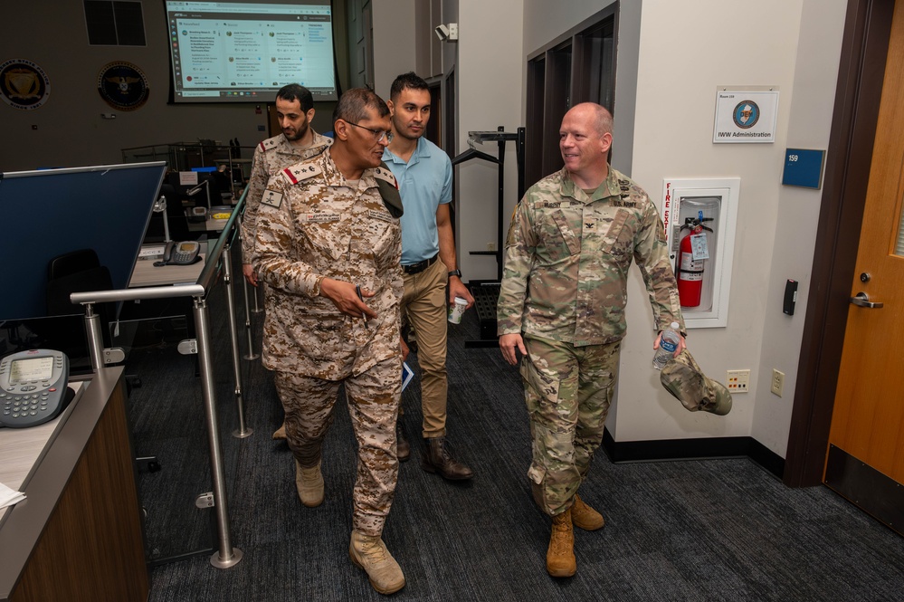 Saudi Arabian Military observes New Jersey Vigilant Guard Exercise