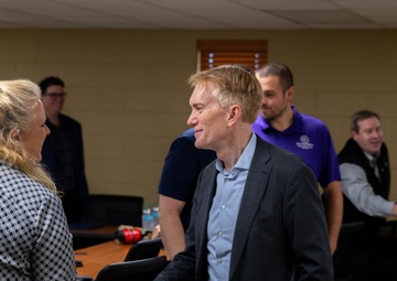 US Senator meets with Oklahoma National Guard leaders of cUAS program
