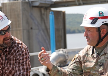 SWD Commander visits Tulsa District