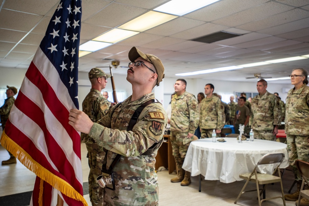 220 EIS celebrates deployers