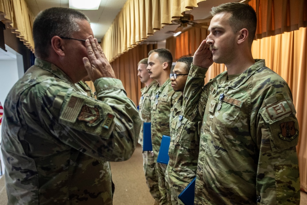 220 EIS celebrates deployers