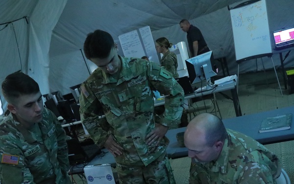 Multi-state Army National Guard and 1st. Inf. Div. Soldiers build readiness during combined exercise
