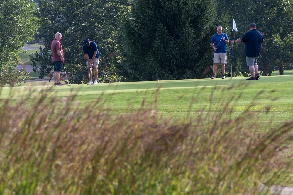 121 ARW holds golf outing