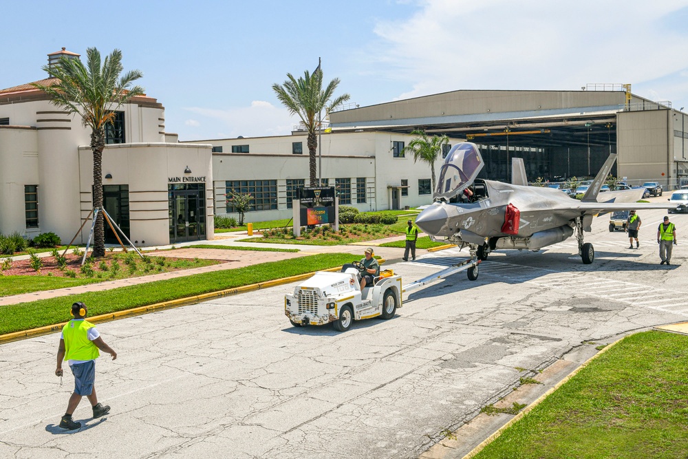 Fleet Readiness Center Southeast inducts first F-35B aircraft and F135 power module for depot-level work