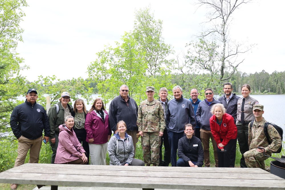 Mississippi Valley Division leadership visits St. Paul District