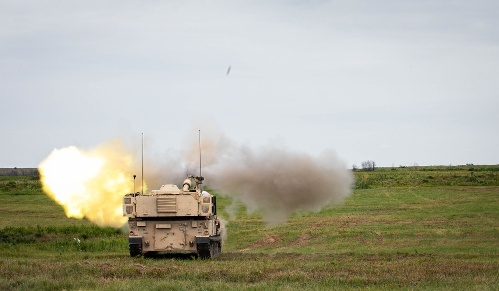 Hamilton's Own Conducts Paladin Live Fire Exercise