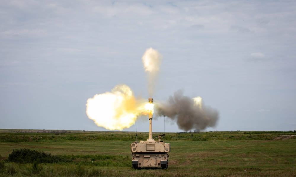 Hamilton's Own Conducts Paladin Live Fire Exercise