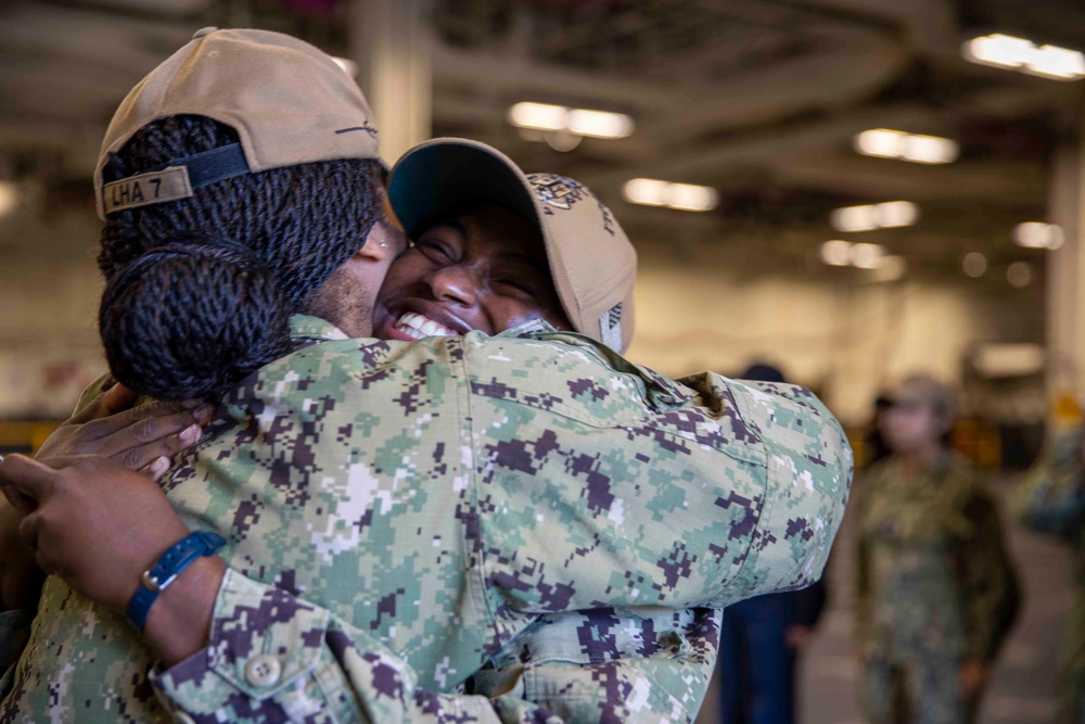HM2 Kamala Reid-Allen Departs USS Tripoli (LHA 7)