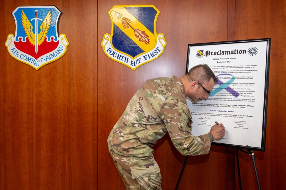 4th Fighter Wing command team signs Suicide Prevention Proclamation