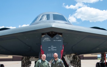 Missouri ANG crew chiefs fly high, earn B-2 incentive flight