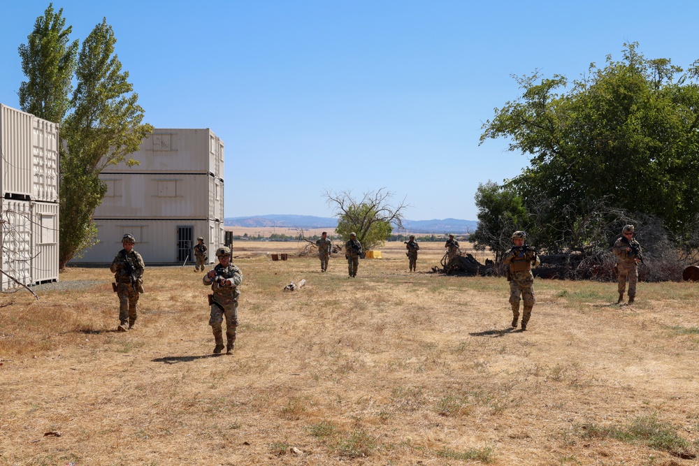 940th SFS Conducts Training 940th SFS Conducts Training
