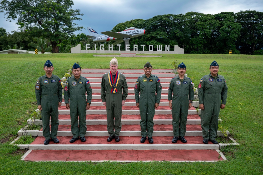 Commander of U.S. Indo-Pacific Command tours Basa Air Base in the Philippines