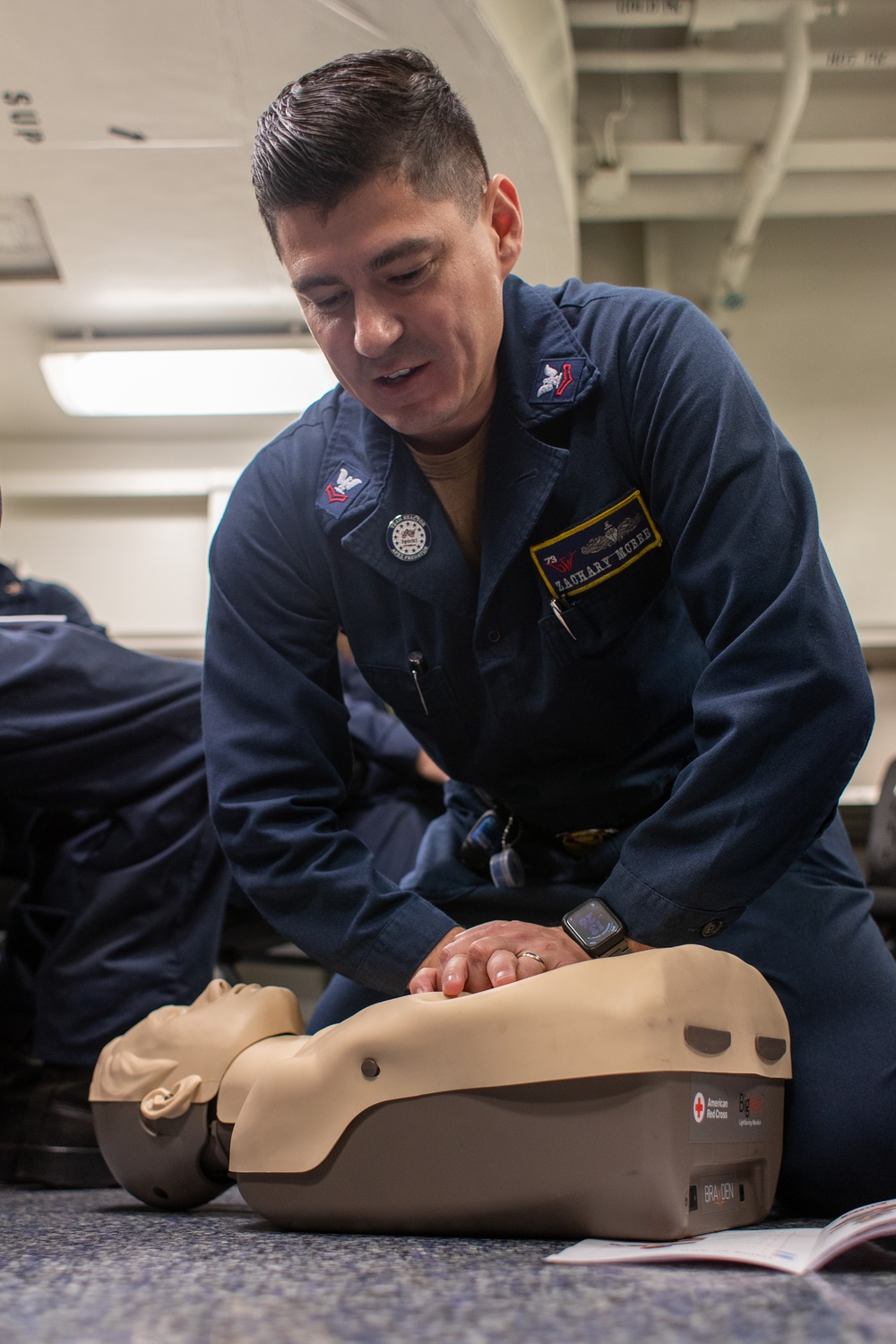 USS GEORGE WASHINGTON (CVN 73) Sailors learn CPR