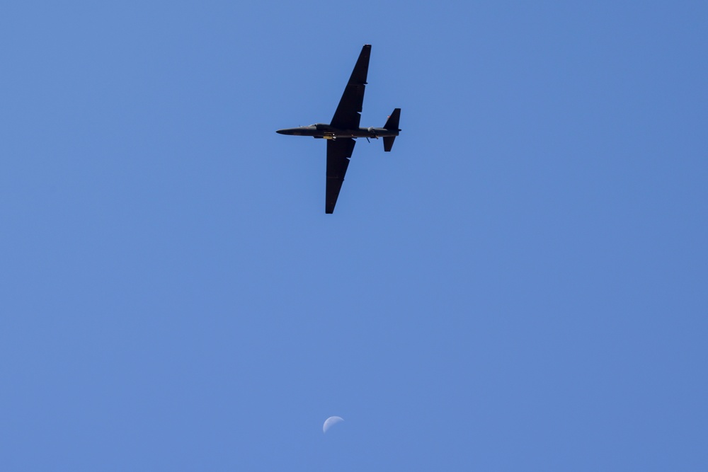 U-2 Dragon Lady flies over Beale AFB