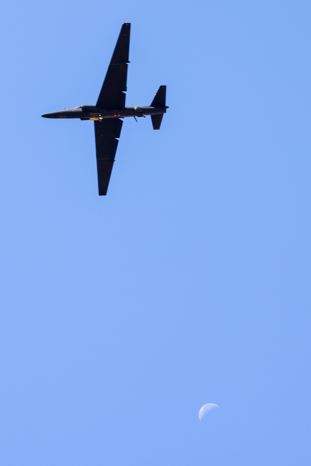 U-2 Dragon Lady flies over Beale AFB