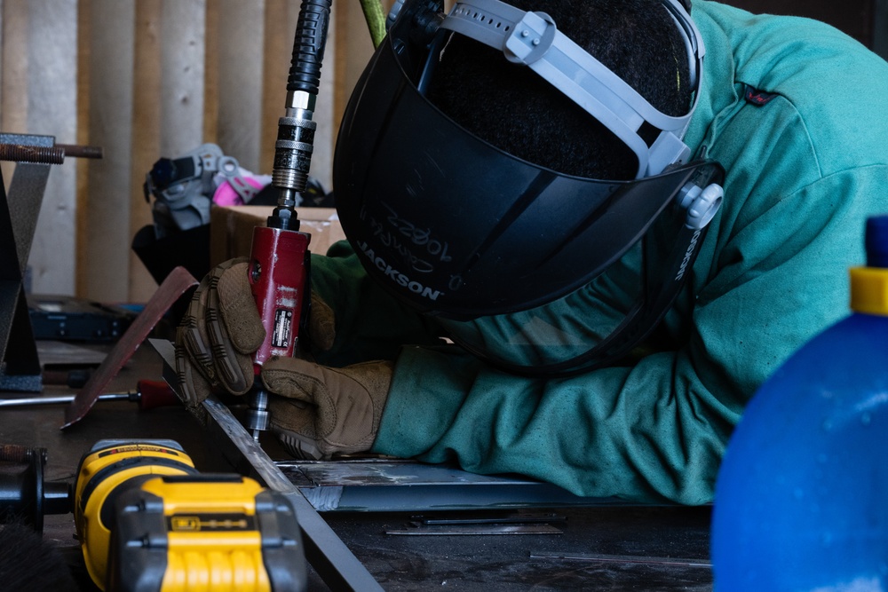 15th Wing Highlight: Aircraft metals technology