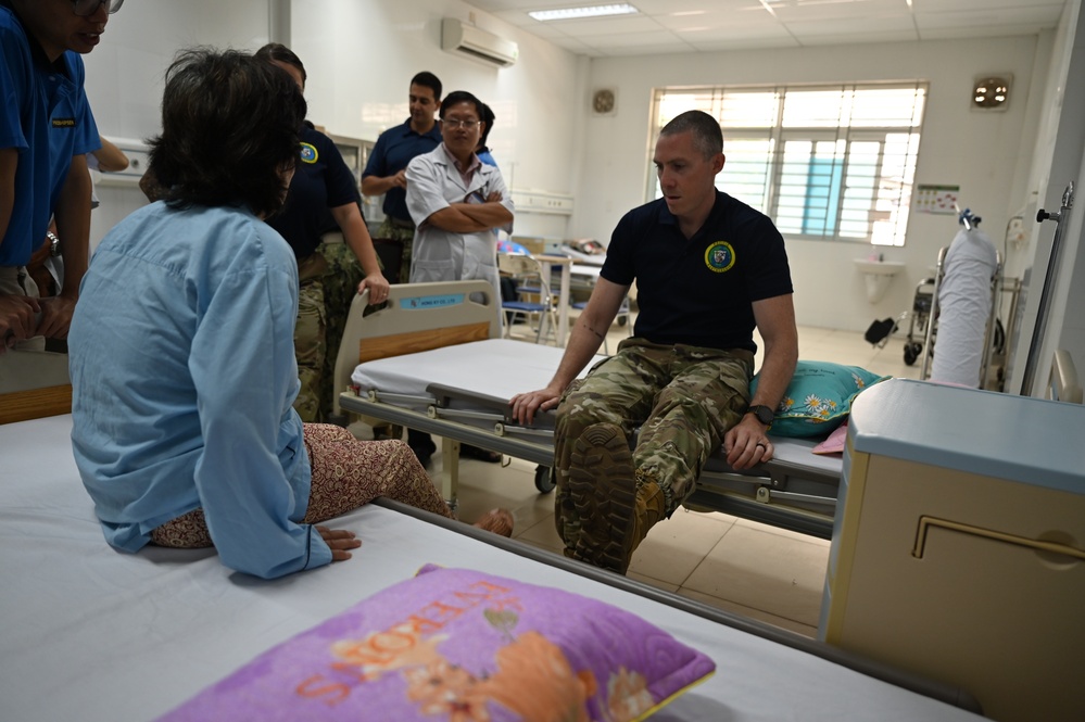 Pacific Angel 24-3 medical team builds partnerships with local hospital