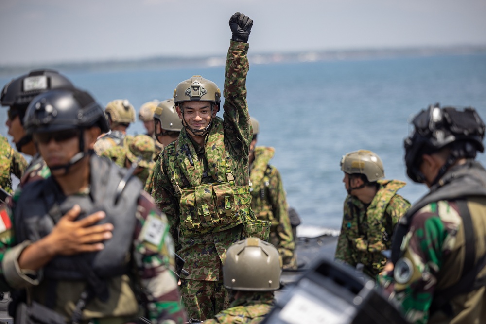 DVIDS - Images - Super Garuda Shield 24: Marines CRRC Operations [Image ...