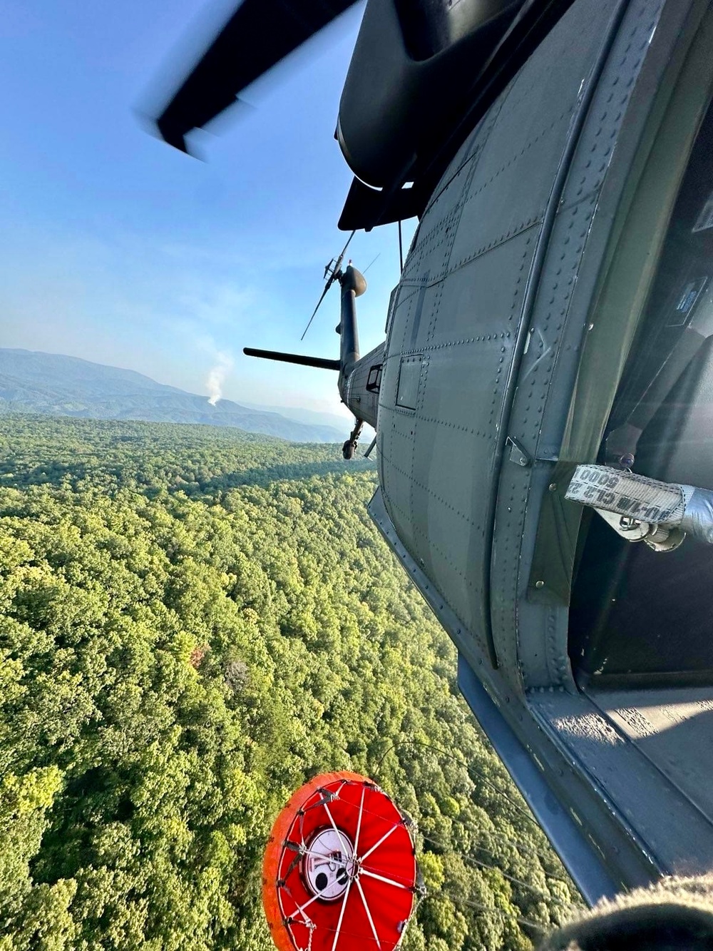 Tennessee Guardsmen respond to East Tennessee wildfires