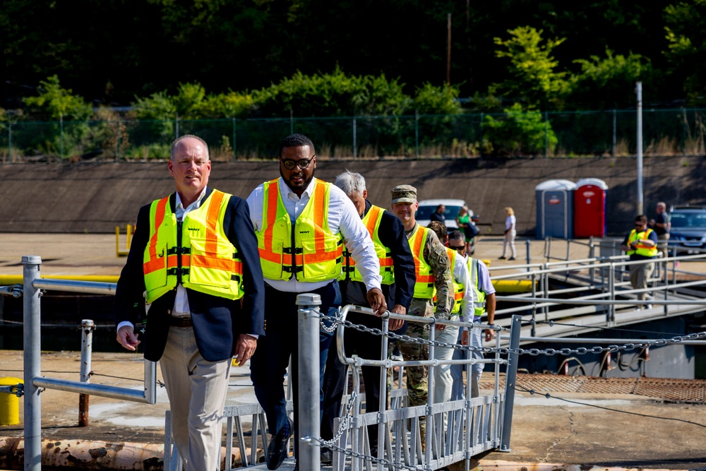 Decades in the making: Pittsburgh District celebrates completion of newest lock chamber on Monongahela River