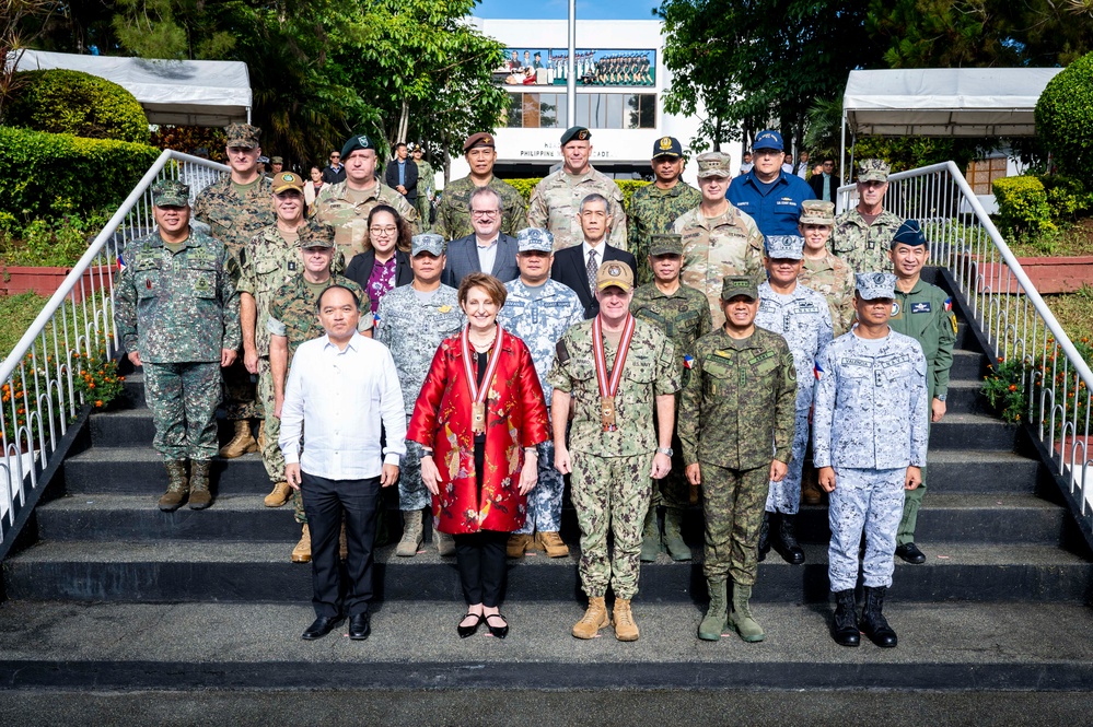 Commander of U.S. Indo-Pacific Command visits Philippine Military Academy