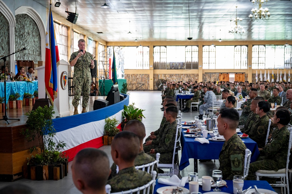 Commander of U.S. Indo-Pacific Command visits Philippine Military Academy