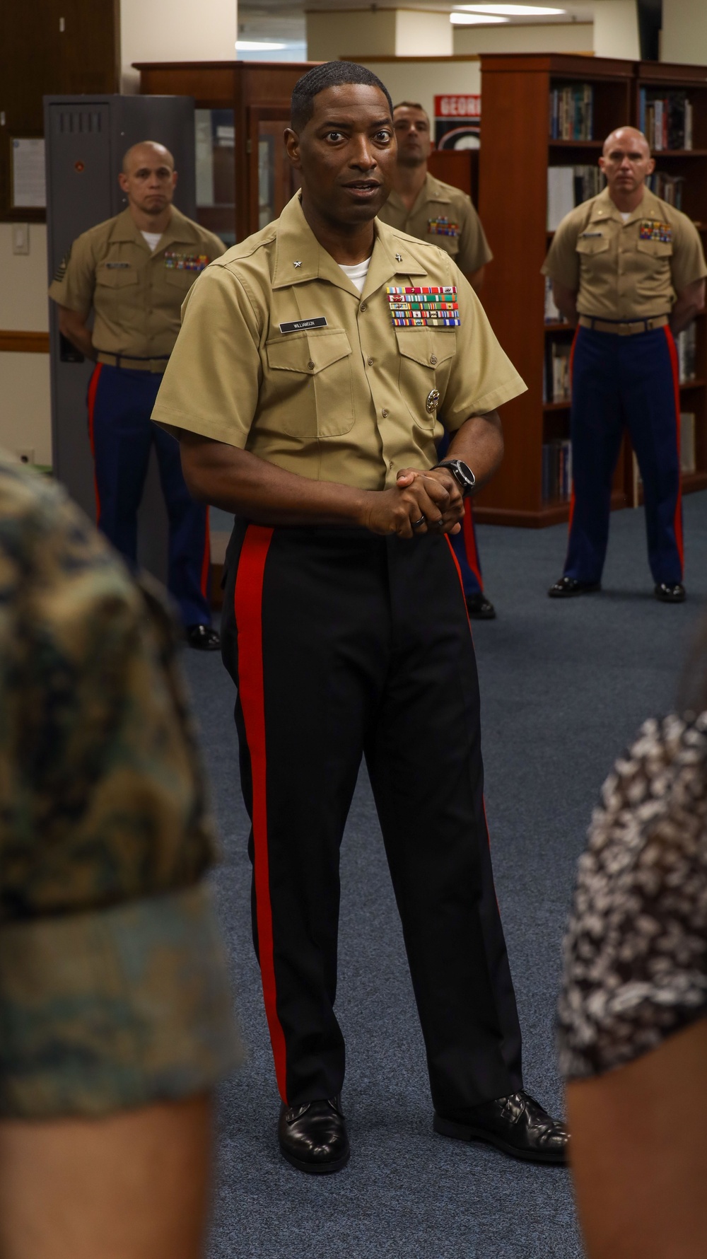 ERR CG visits 1st Marine Corps District