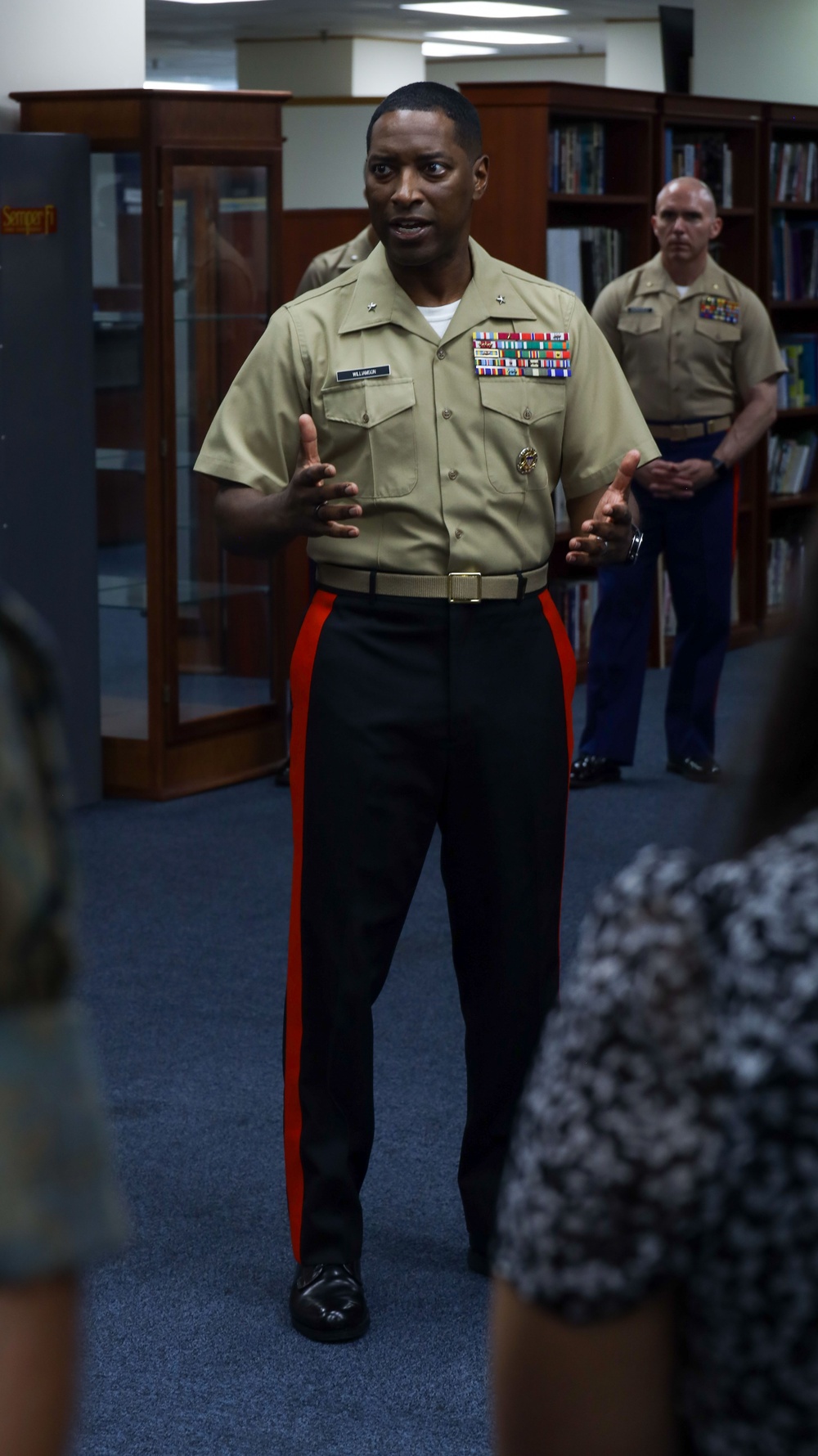 ERR CG visits 1st Marine Corps District