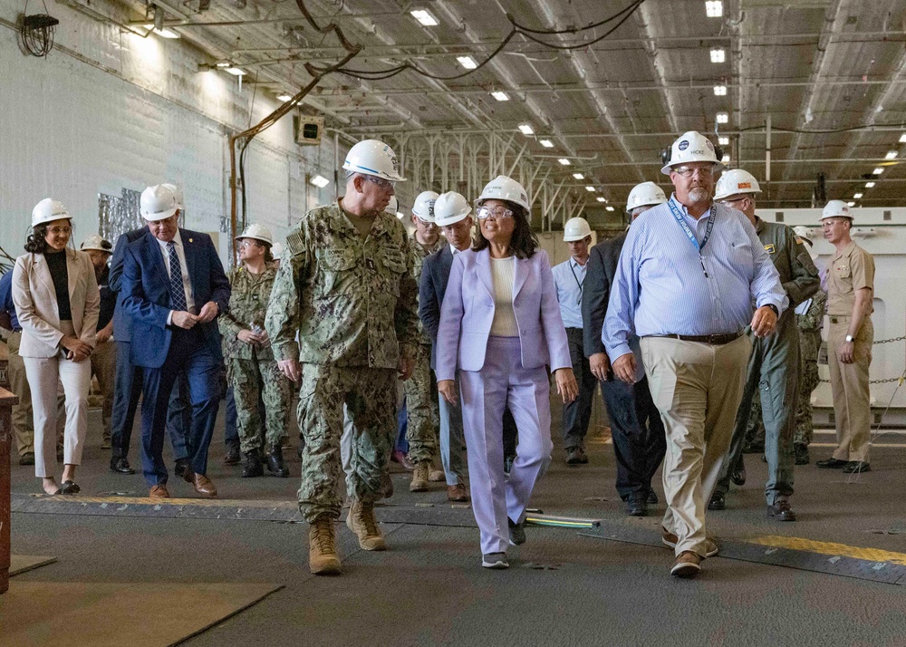 SECNAV Visits PCU John F. Kennedy