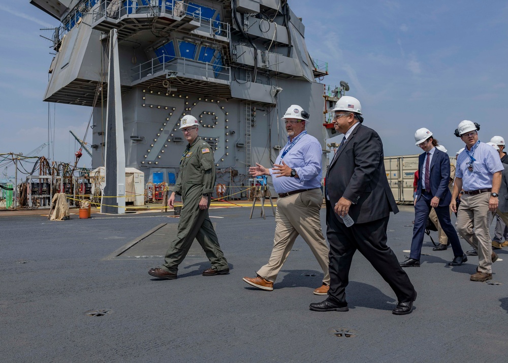 SECNAV Visits PCU John F. Kennedy