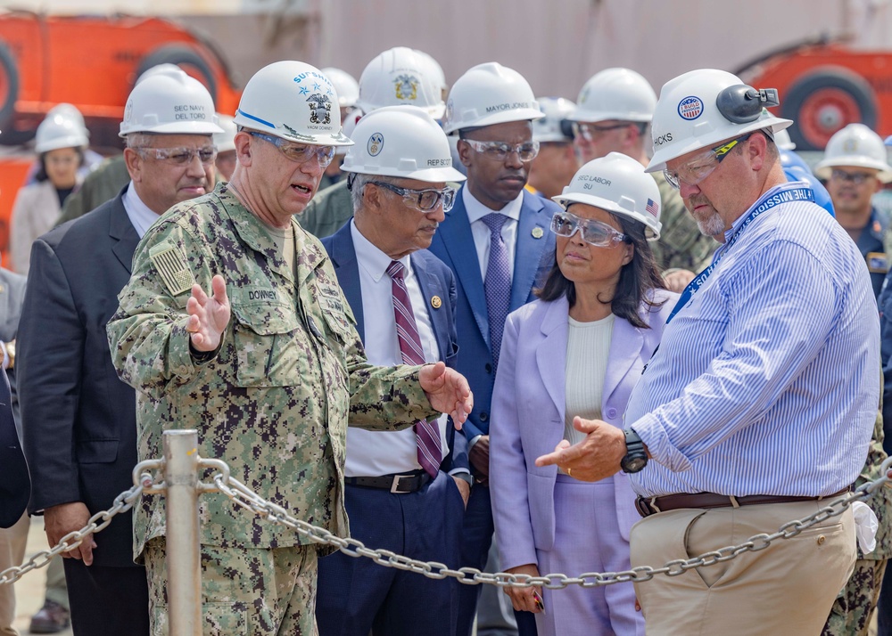 SECNAV Visits PCU John F. Kennedy