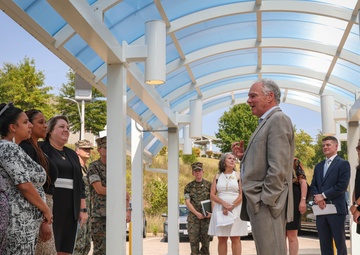 U.S. Sen. Kaine visits Quantico, speaks with Child Development Center educators