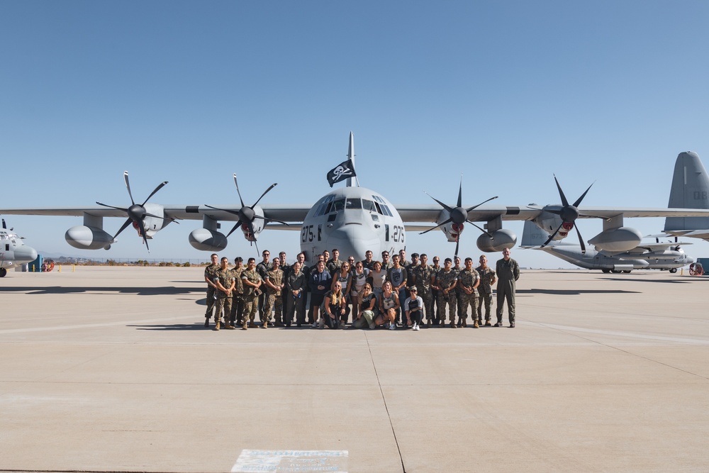 Marine Aerial Refueler Transport Squadron 352 hosts tour for San Diego Wave players