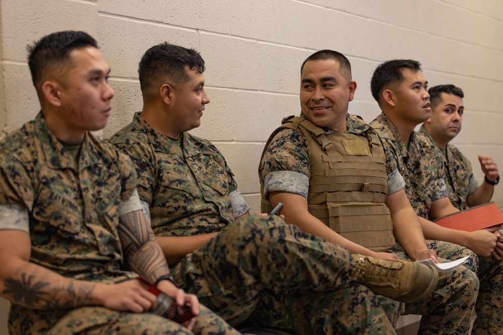 Marines participate in convoy simulation